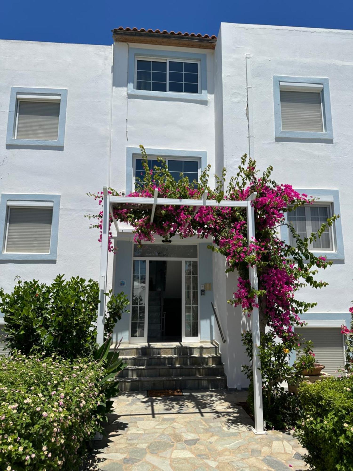Evdokia Suites Goúvai Luaran gambar