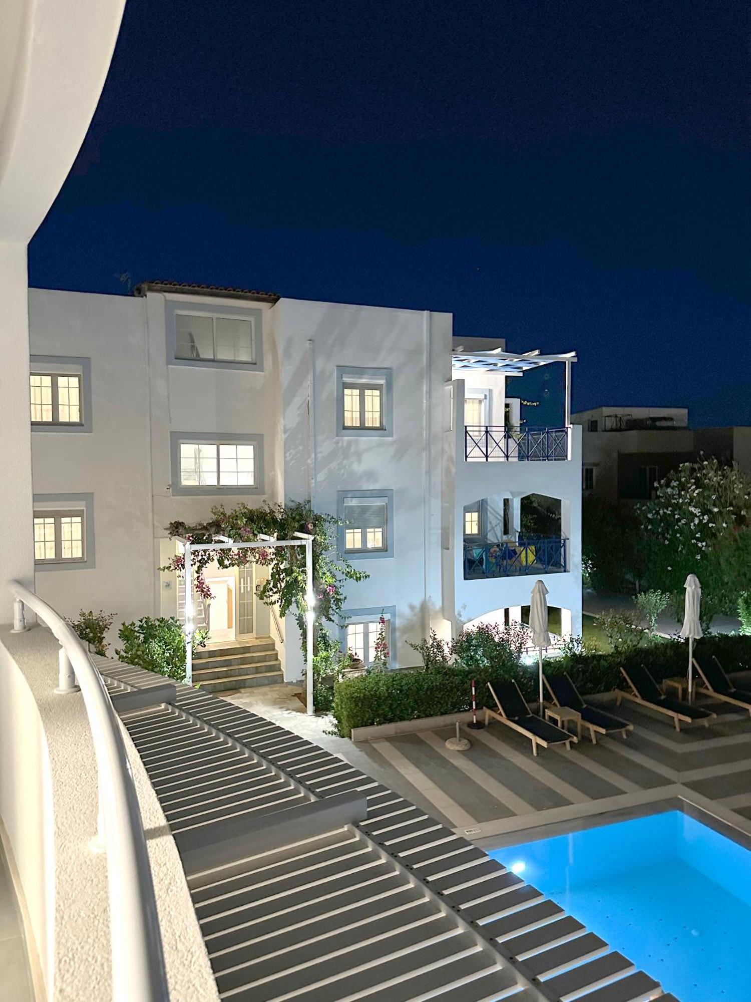 Evdokia Suites Goúvai Luaran gambar