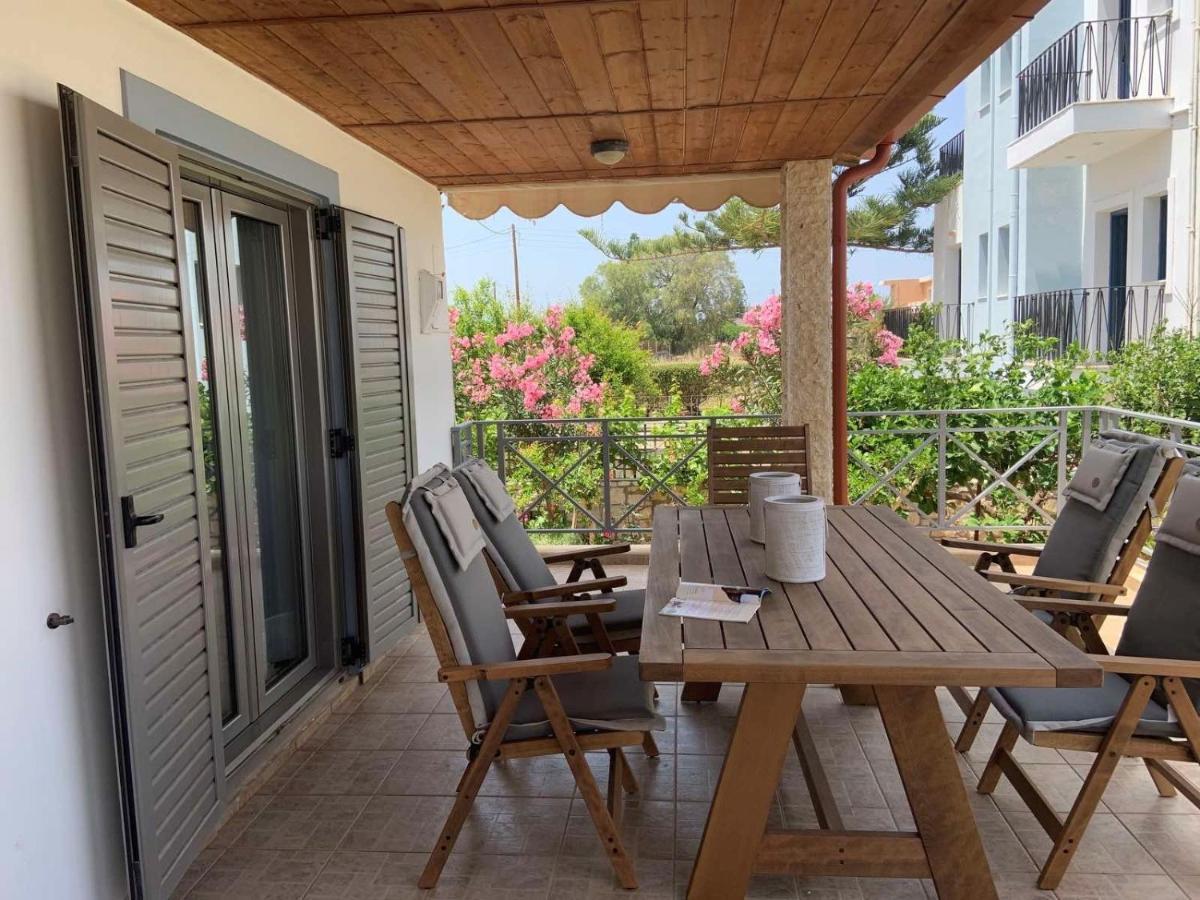 Evdokia Suites Goúvai Luaran gambar